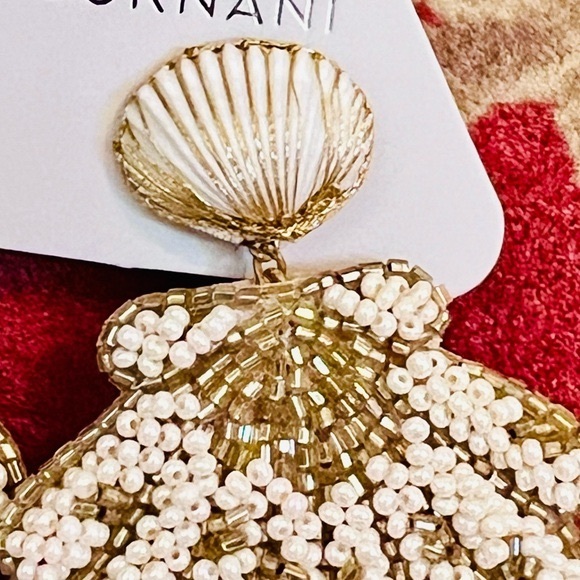 🌺🎉HP🎉🌺 NWT Deepa Gurnani Luxe Beaded Seashell Chandeliers - Picture 5 of 16